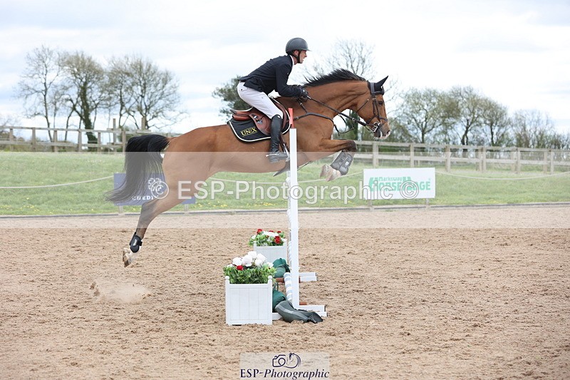 240419A-121832-07154 - Cls 6, 2 Star Medium Tour 1.35m