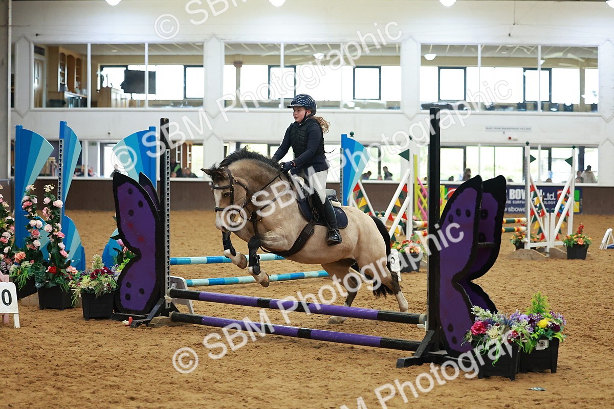 SBM_002157 - Class 3 - Horse & Hound (60cm)