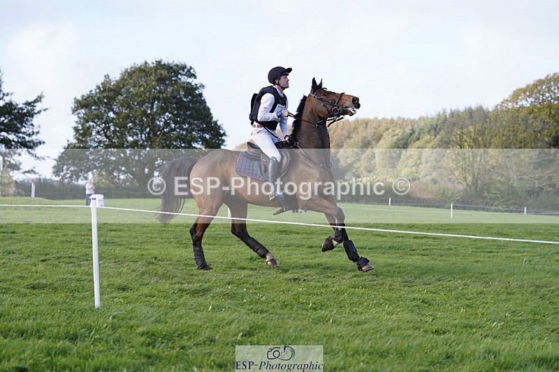 241025-113506-06274 - 013-Cameron.Beer-GREENLANES.LE.BAMBALOU