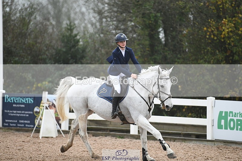 241103A-104144-07541 - SUN Cls 21 Snr Newcomers and 1.10m Open