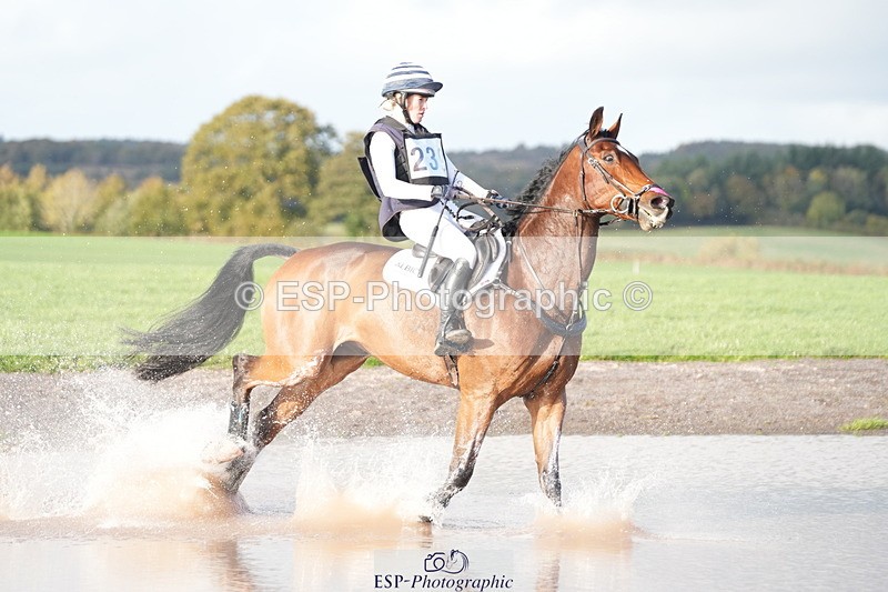 251024A-152915-14445 - C-239-Ellie.Townend