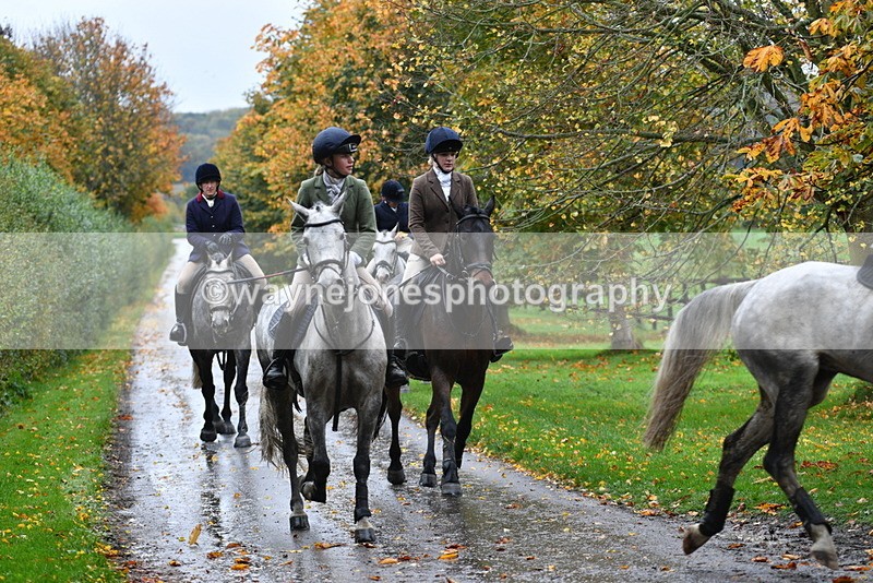 WJ5_6378 - B&B walk back for Hunt Tea !