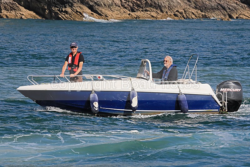 170822 BLUE AND WHITE OPEN BOAT 1Y3A5568 - RIBs, Tenders, Dories, Dinghies