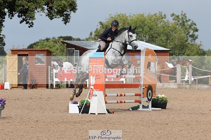 250911-112140-00939 - Cls 2 Snr Newcomers