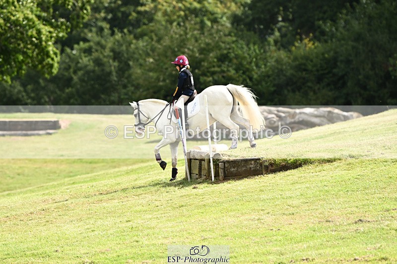 240825X-114706-32122 - 70cm XC 11.00 to 12.00