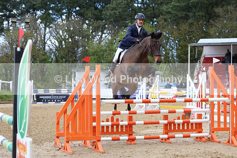 3E7A1905 - Class 7: Senior Newcomers/1.10m open