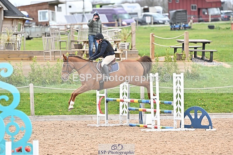 250414-111336-00392 - 90cm Round 1