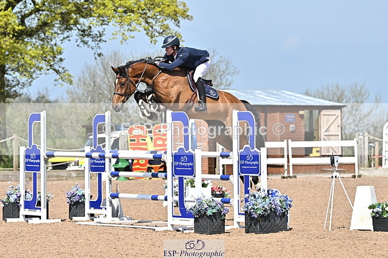 240509A-113404-01215 - Cls 9 Snr 1.20m Open