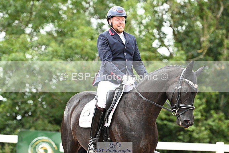 240815A-145640-02124 - 171-Martyn.Humphrey-Isabeau.May