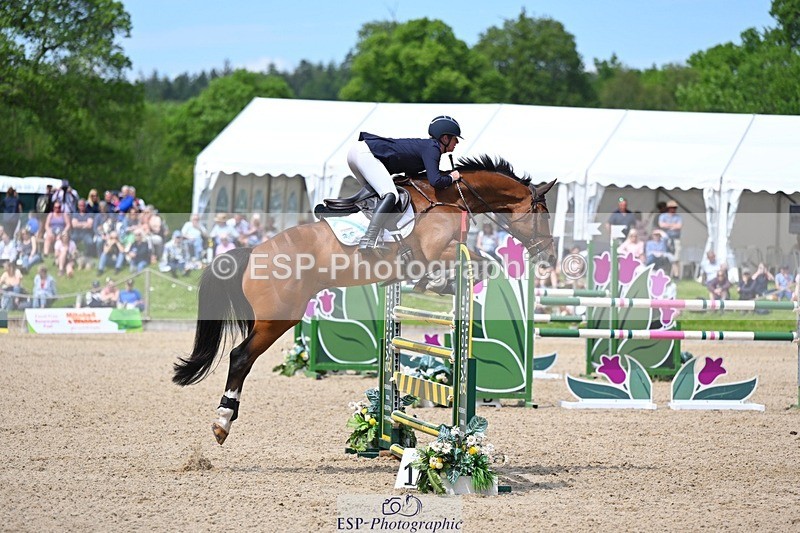 240525-142507-15703 - 446-SOMMERSBY-Jenny_Caras