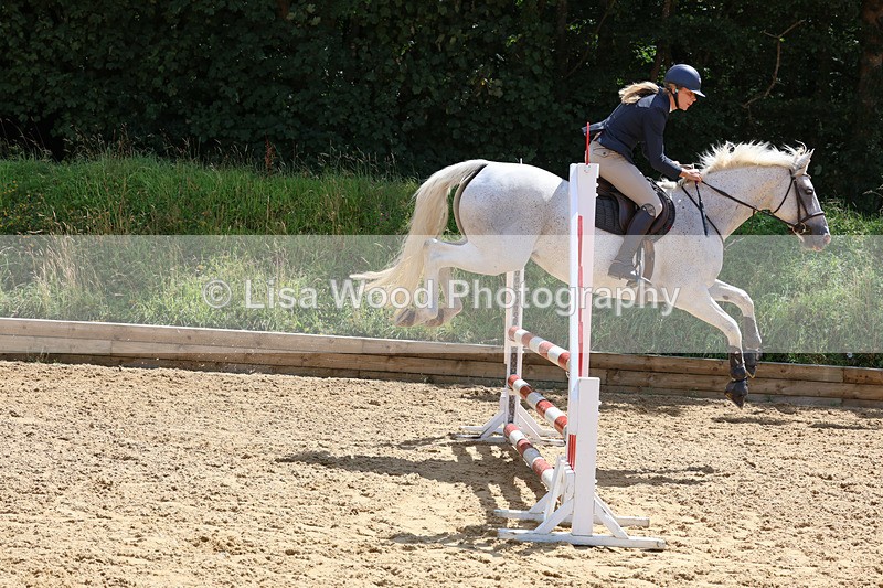 3E7A0347 - Class 9: Senior British Novice/90cm open