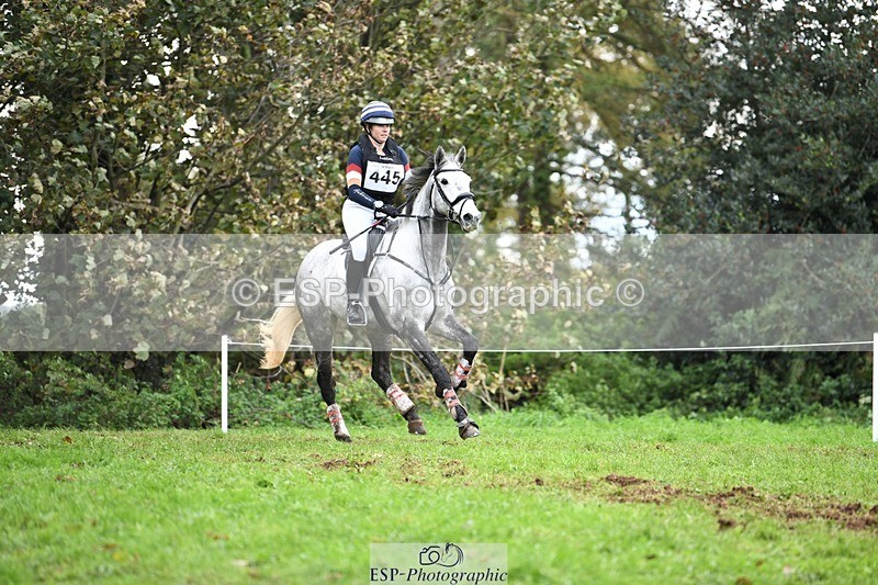 231021-135551-18157 - 445-CRUISING.BORO-Lucy.Knight-SC+XC