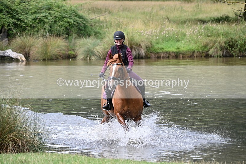 WJ7_2068 - Time at Water 11:14 to 11:36