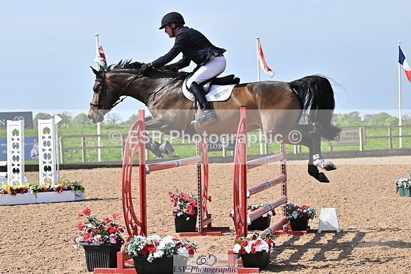 240509A-102840-00881 - Cls 8 Foxhunter