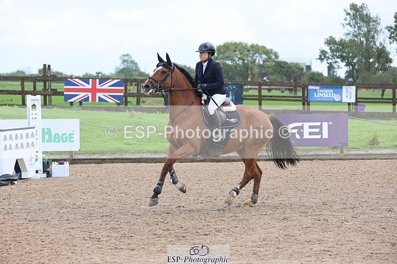 250911-120342-01308 - Cls 3 Snr Foxhunter