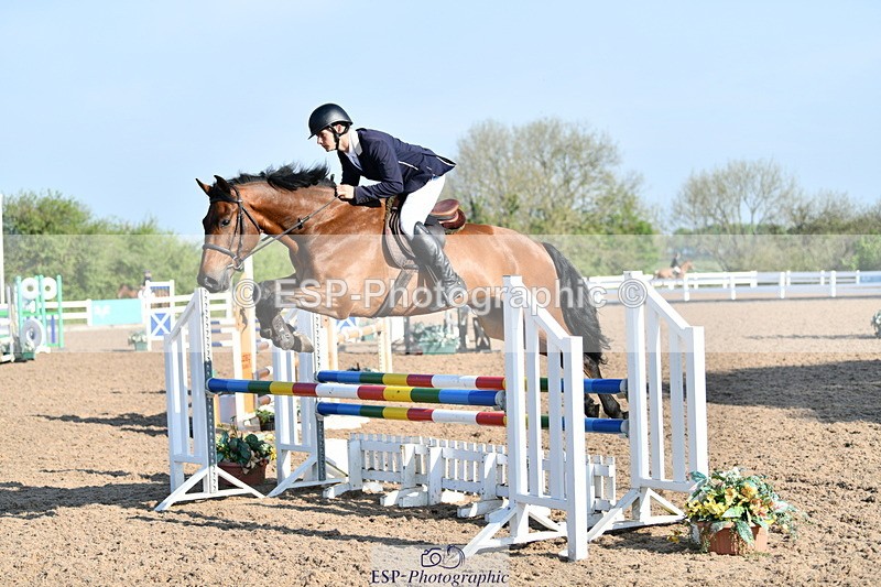 240512A-082014-16823 - Cls 39 British Novice and 90cm Open