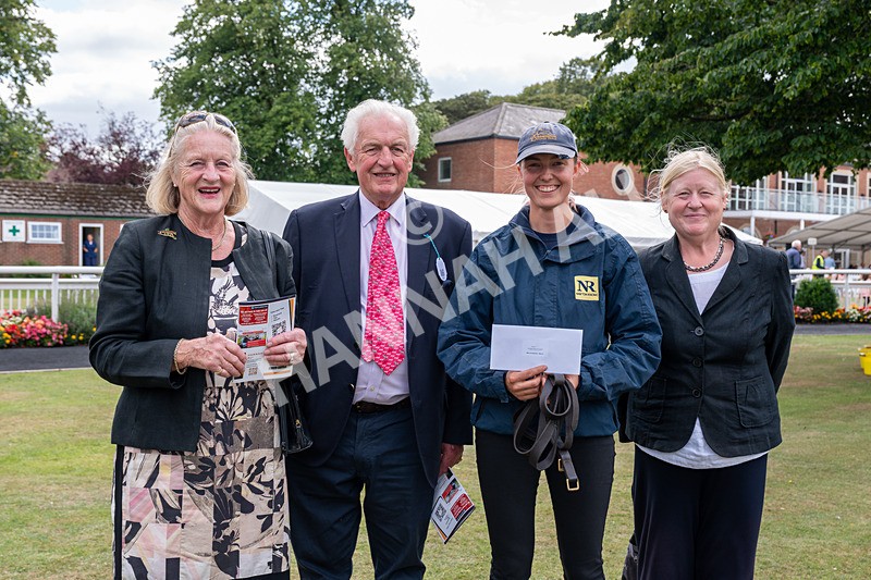 080825-Race 3-Bosom Pals-8215 - Race 3