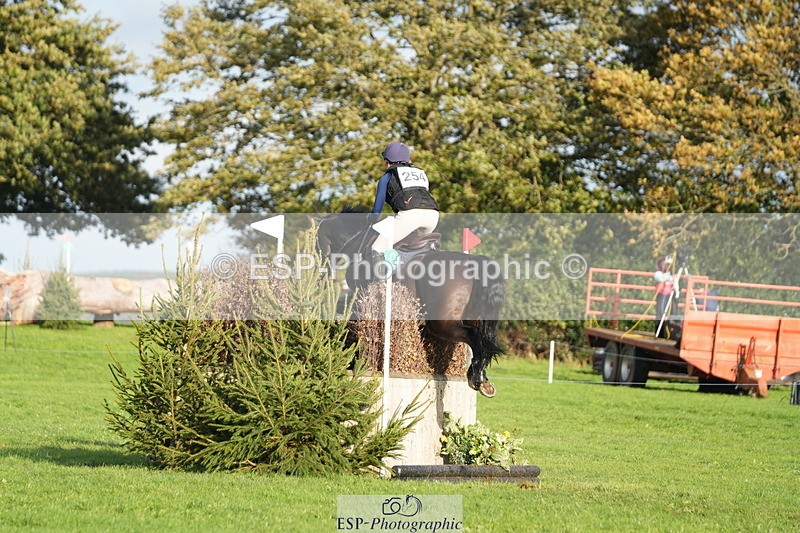 251024A-155923-14655 - C-254-Emily.Mainieri