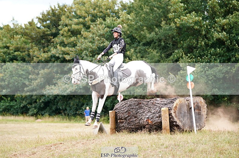 250802A-143946-05464 - F-257-Sophie.Clay-ACE