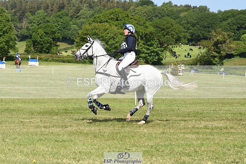 230527-094536-08104 - 203-DHI_CHILLI_START-Sophie_Hodgson-XC
