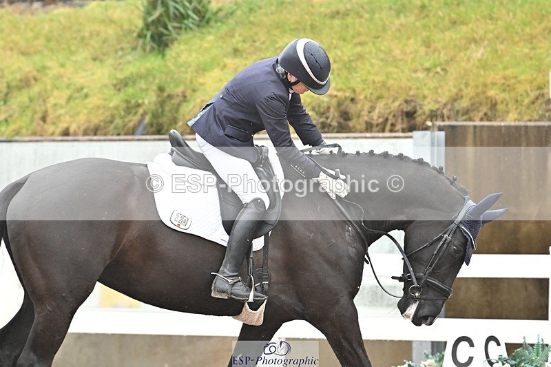 250215-121208-03354 - 228-Louise.Hutchinson-Shovern.Noire