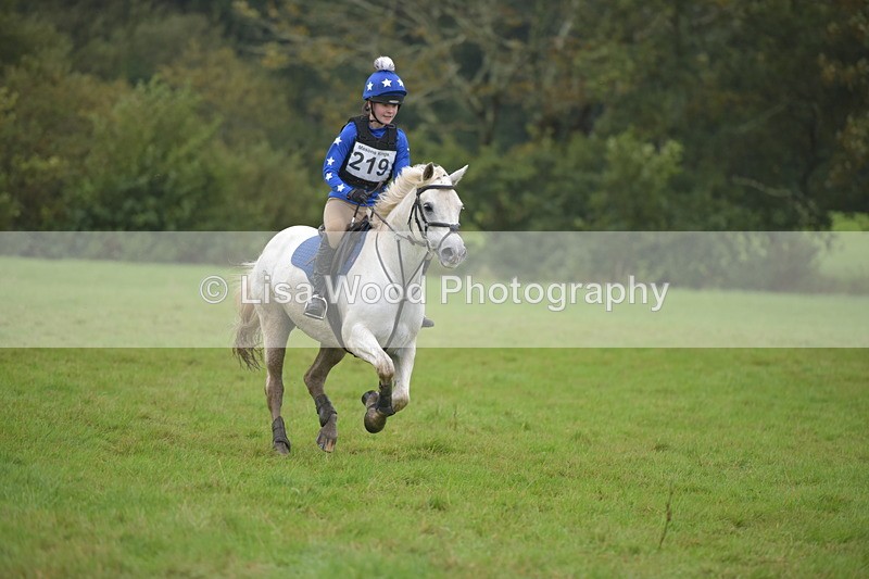 RAY_9840 - Class 2: 70cm: Corner