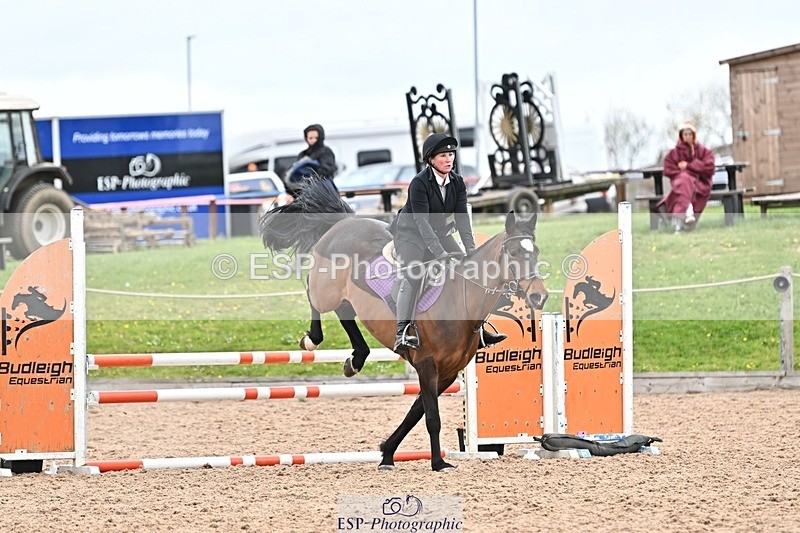 250414-112128-00461 - 90cm Round 1