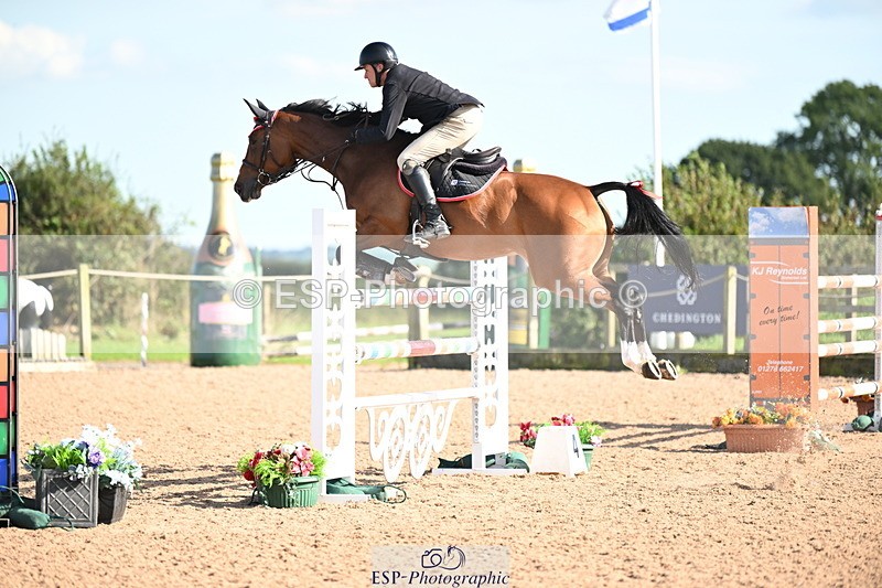 240913A-161024-05172 - Cls 18 National 1.40m Open