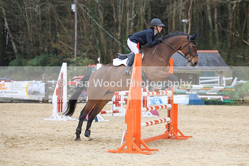 3E7A7682 - Class 8: Senior Newcomers/1.10m open