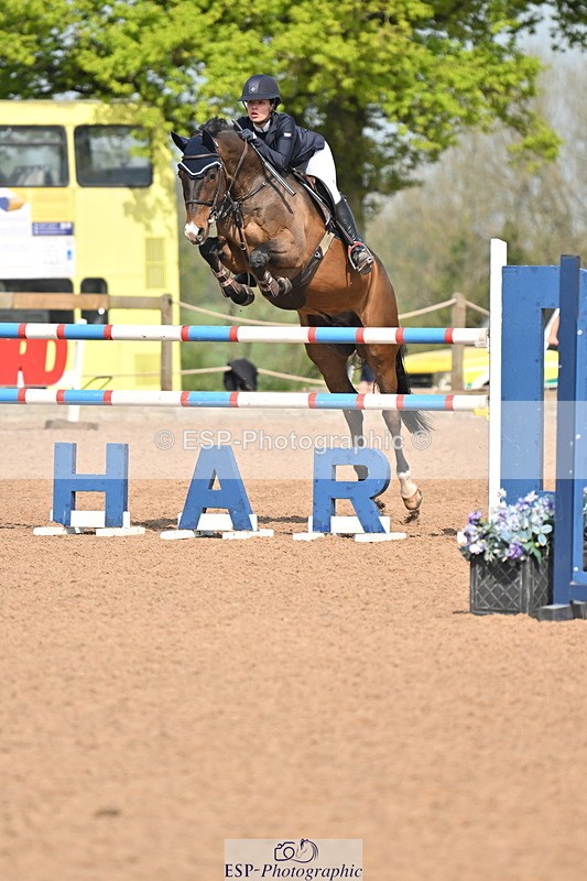 240512A-102718-17262 - Cls 48 National 1.30m Open
