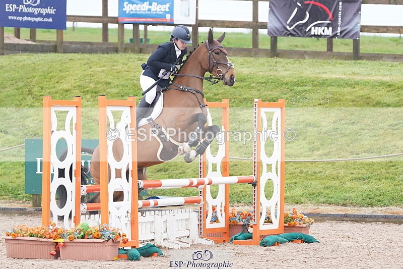 250419-094142-07804 - 414-Sophie.Taylor-PARKFIELD.FOLIES.BERGERE