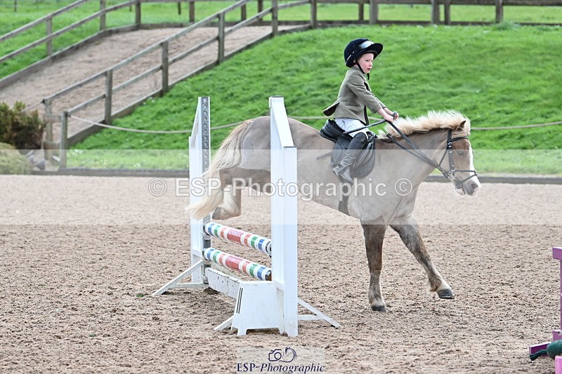 231029A-093654-02452 - 60cm Club and Schools