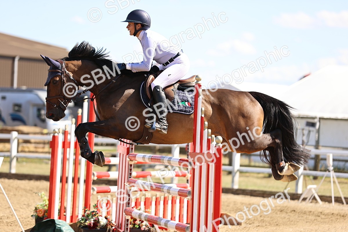 SBM_015401 - Class 16 - Senior foxhunter - 1.20m Open