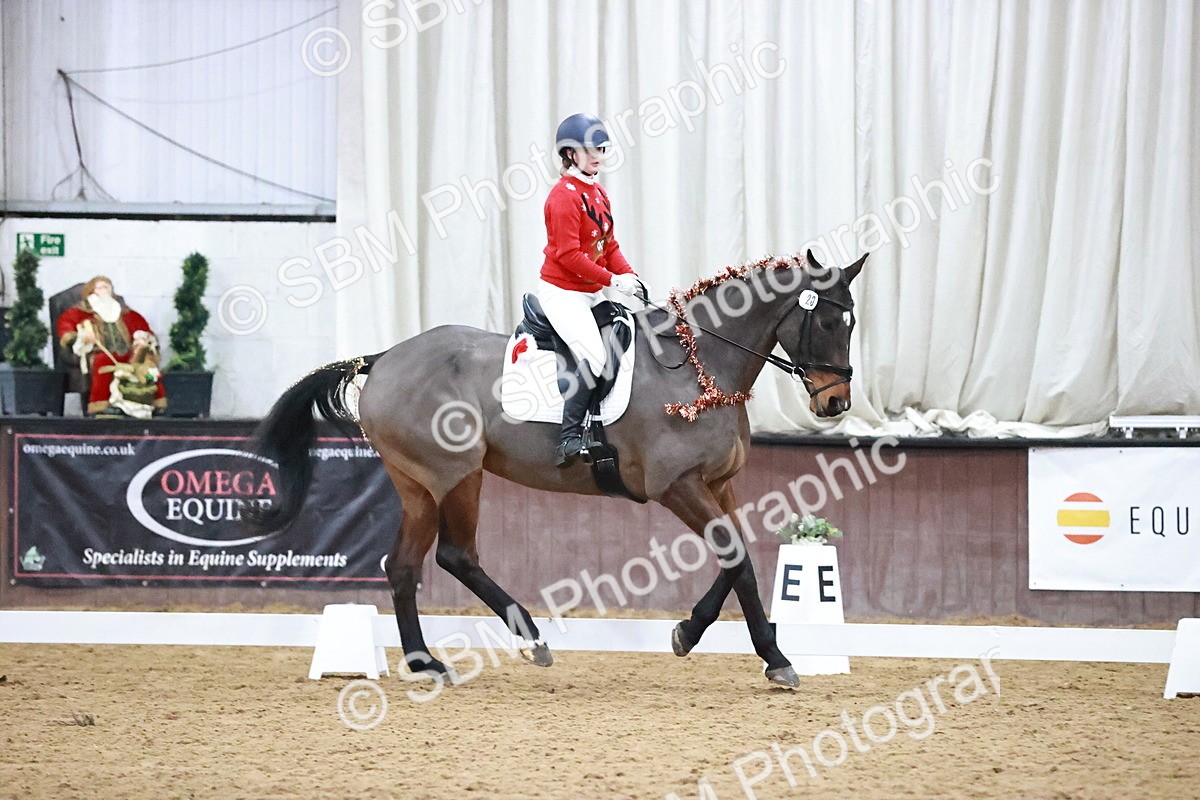 SBM_001815 - Class 9 - Novice 4