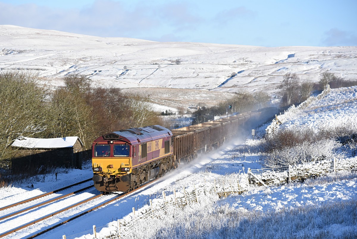 JL - 8.12.17 66160 6E95 Kirkby Thore - Hull CT, Garsdale Troughs - Garsdale Troughs