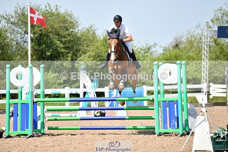 240512A-130155-18557 - Cls 41 Discovery and 1m Open