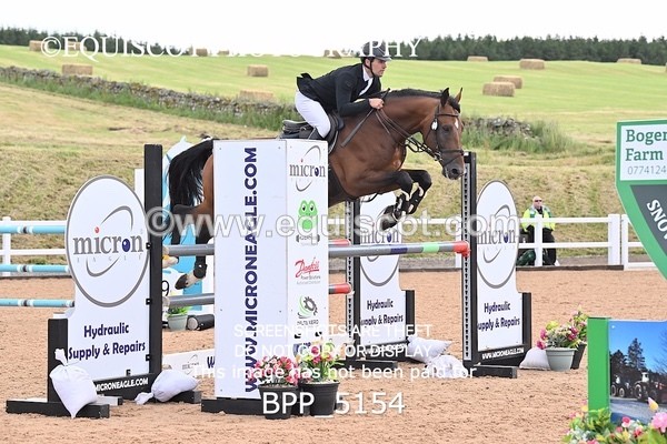 BPP_5154 - CLASS 8 THURS HOYS GFS Saddles Senior Newcomers Second Round
