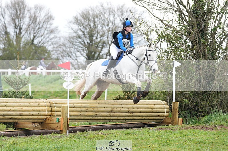 250419-102159-09031 - 468-Issy.Baldock-FREDDIE