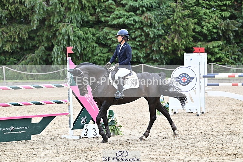 250524A-131040-11280 - D-409-Kirsty.Chabert-HERALDIKS.GIRL.OPPOSITION