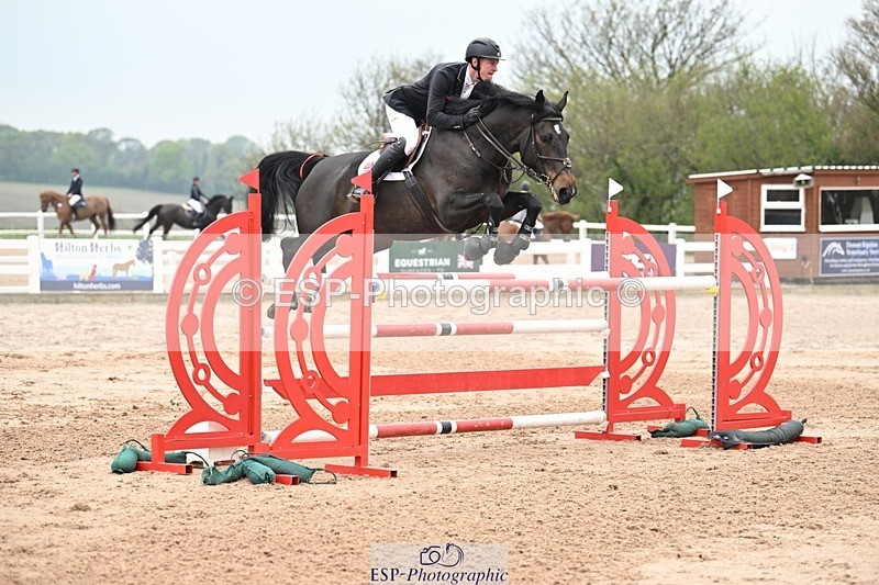 250424-124045-04413 - Cls 21 - 1 Star Gold Tour