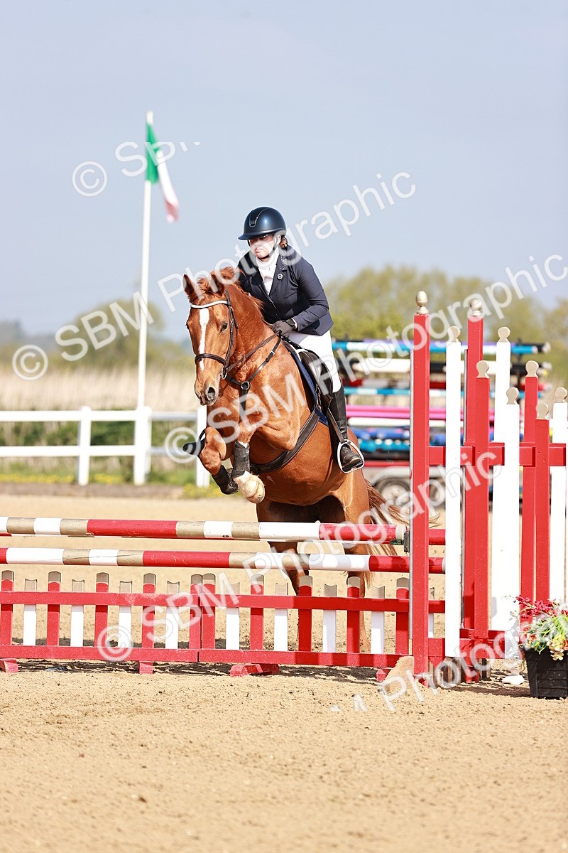  - Class 21 - Senior British Novice - 90cm