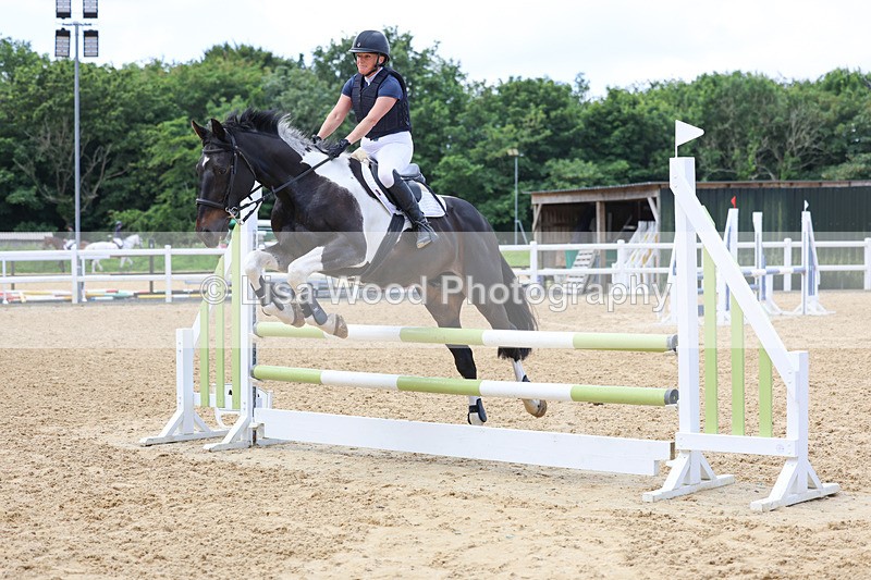 3E7A3065 - Class 4: Senior British Novice/90cm open