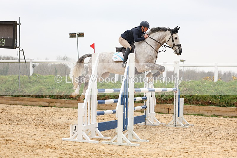 3E7A7637 - Class 8: Senior Newcomers/1.10m open