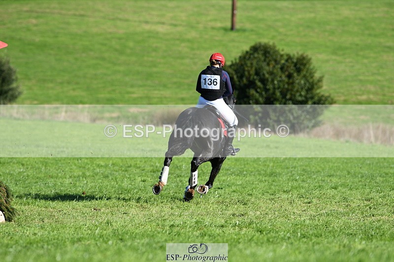 251024A-123823-11620 - B-136-Sophie.Jackson