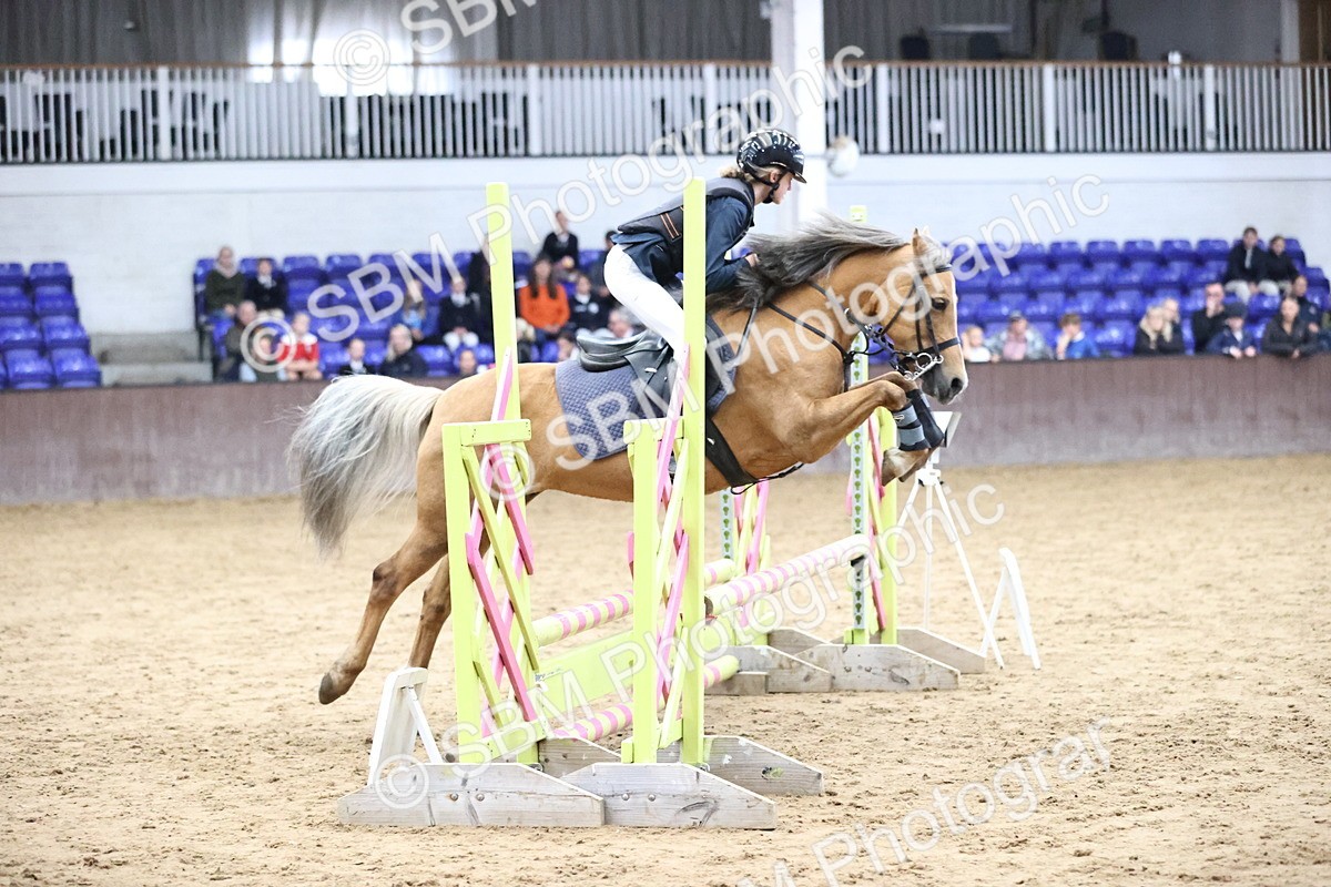 SBM_001338 - Class 5 - Henlow Veterinary Hospital 70cm