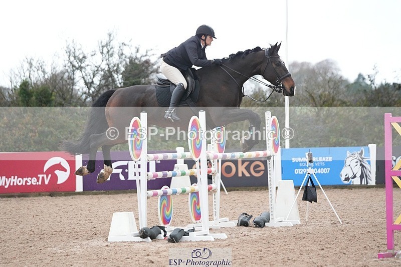 251107-140041-01301 - Cls 6 Foxhunter and 1.20m Open