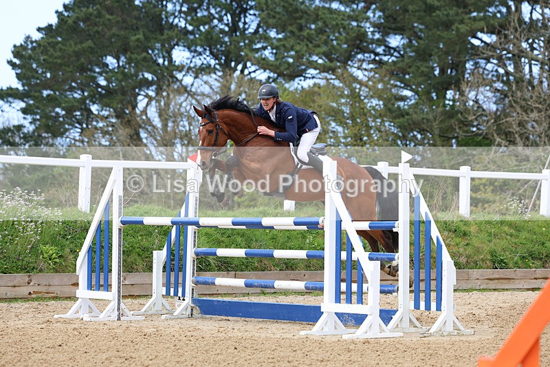 3E7A2373 - Class 9: Senior 1.30m open