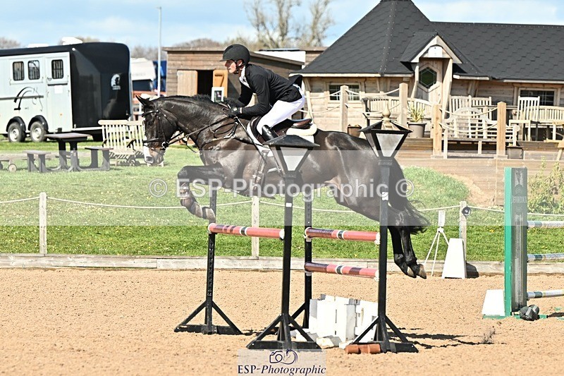 250416-152626-01736 - Cls 6 Foxhunter and 1.20m