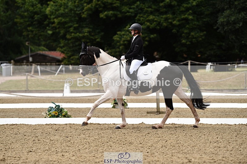 140110A-012256-10908 - 002-Michelle.Wallis-Alvescot.Winning.Mood