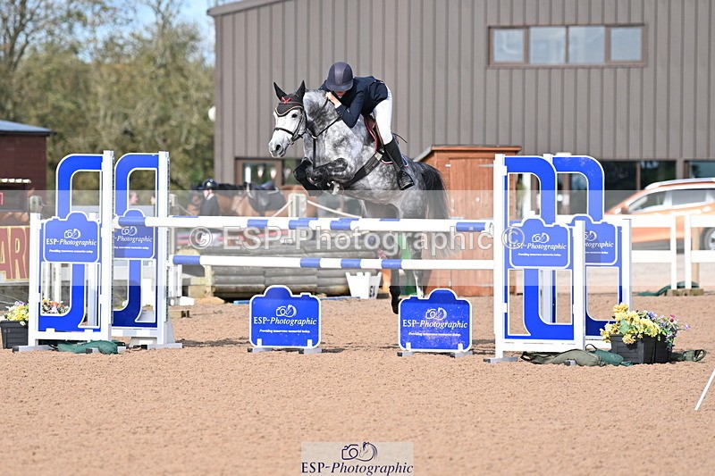 231015A-130950-08112 - Cls 30 Foxhunter & 1.20m Open